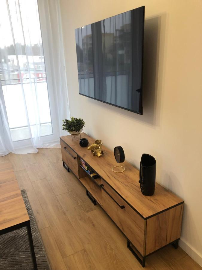 Apartament Pileckiego Nowy Dwor Mazowiecki Modlin Airport Bagian luar foto