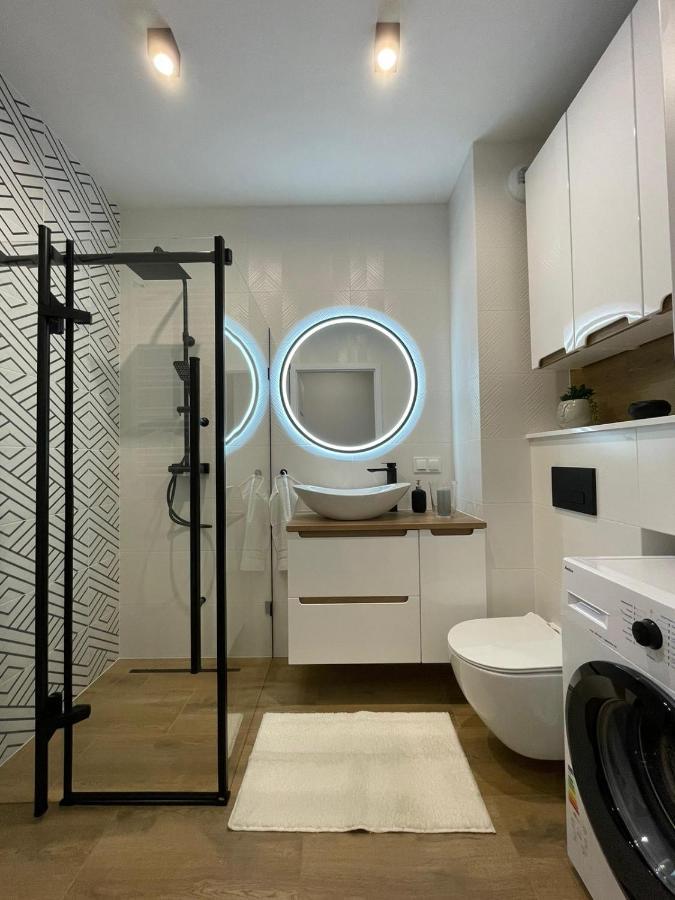 Apartament Pileckiego Nowy Dwor Mazowiecki Modlin Airport Bagian luar foto
