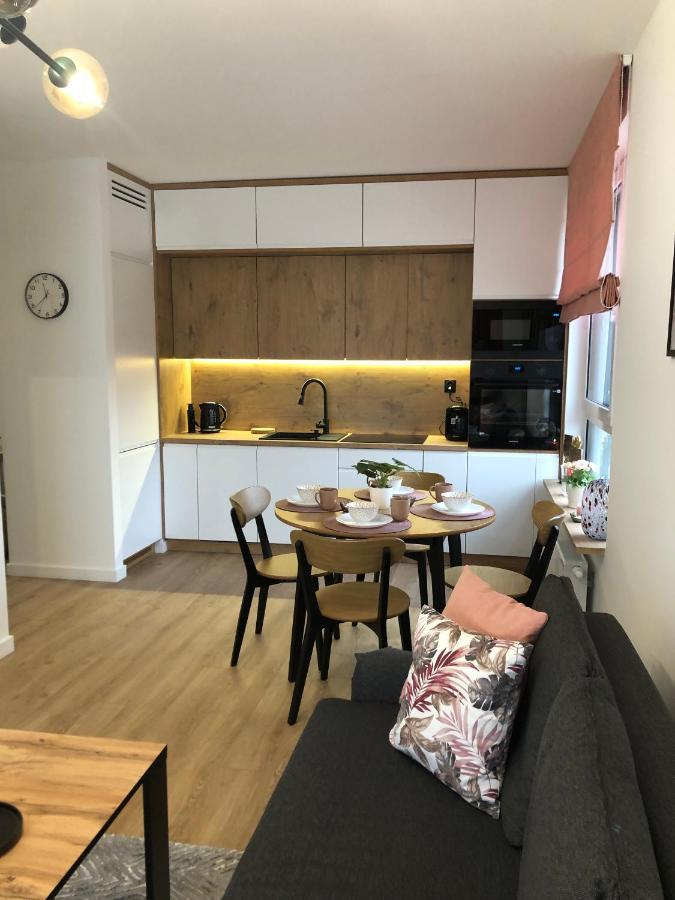 Apartament Pileckiego Nowy Dwor Mazowiecki Modlin Airport Bagian luar foto