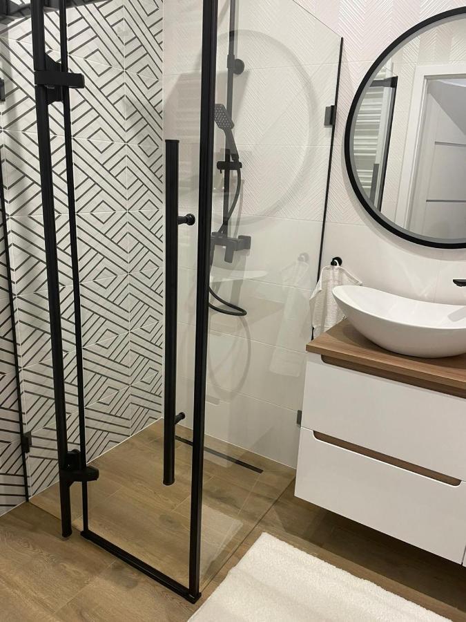 Apartament Pileckiego Nowy Dwor Mazowiecki Modlin Airport Bagian luar foto
