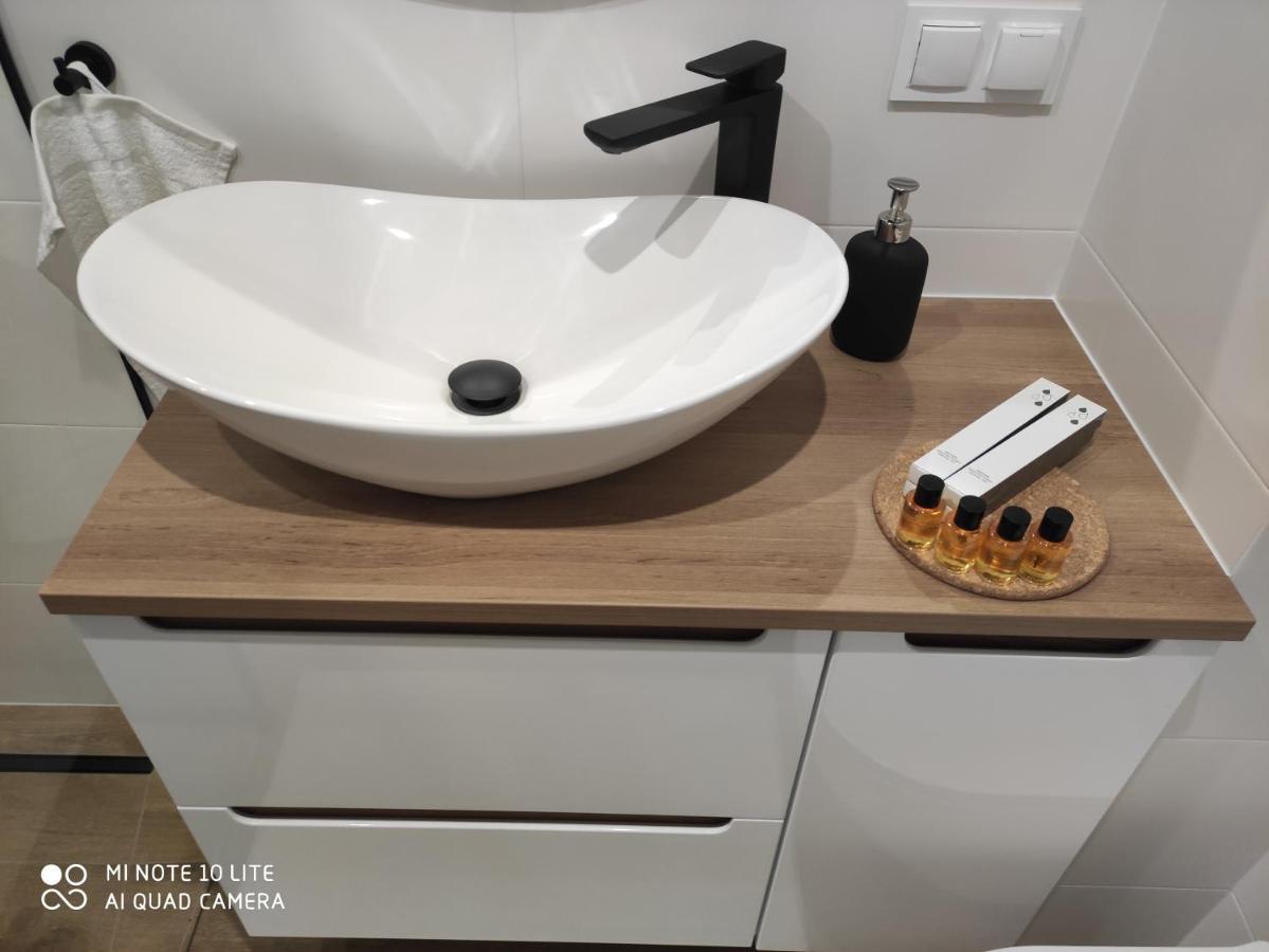 Apartament Pileckiego Nowy Dwor Mazowiecki Modlin Airport Bagian luar foto